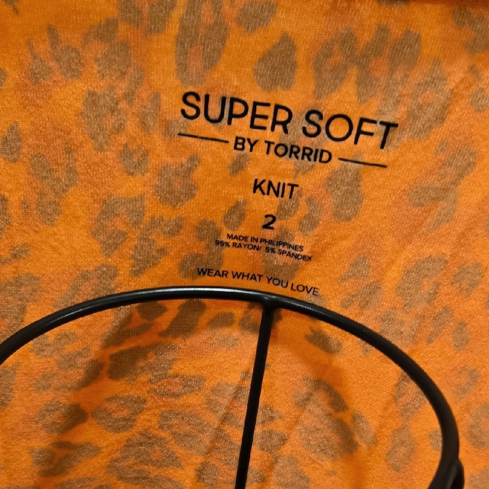 ❤️EUC Torrid Orange Leopard Print Tank Top - Picture 2 of 11